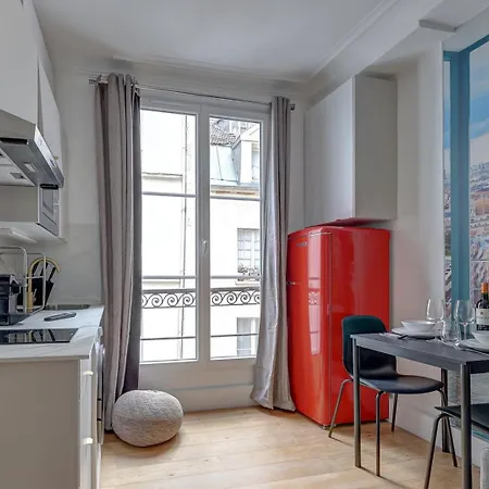 670 Quinto - Superbe A Paris